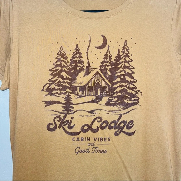 Maurices Tan & Brown Ski Lodge Velvet Graphic Short Sleeve Tee Large Women’s - Picture 5 of 12